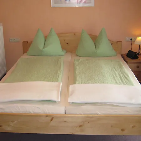 Eifel Escape Cozy & Scenic Strotzbüsch