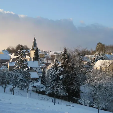 Eifel Escape Cozy & Scenic Lejlighed *