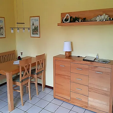 Apartamento Eifel Escape Cozy & Scenic Strotzbüsch
