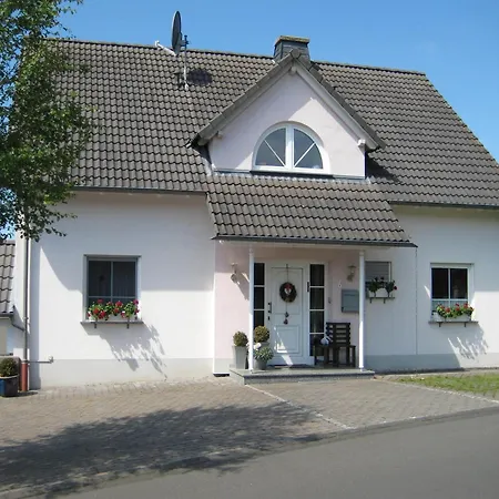 Eifel Escape Cozy & Scenic